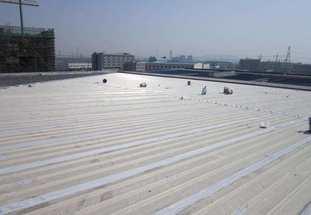 金屬屋面防水材料的鋪設方法