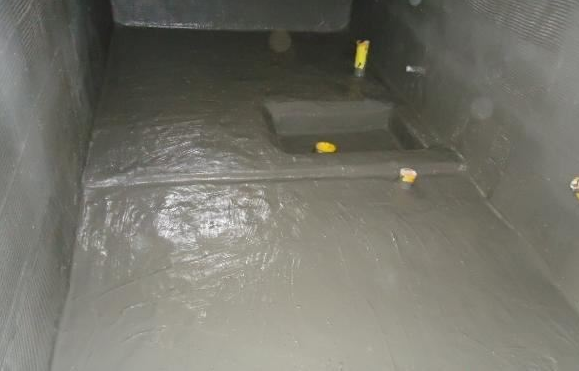 聚合物水泥基防水涂料如何使用？